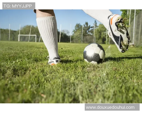 前锋足球意识的培养与提升策略探讨与实践分享